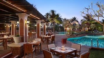 5 restaurantes; se sirven desayunos