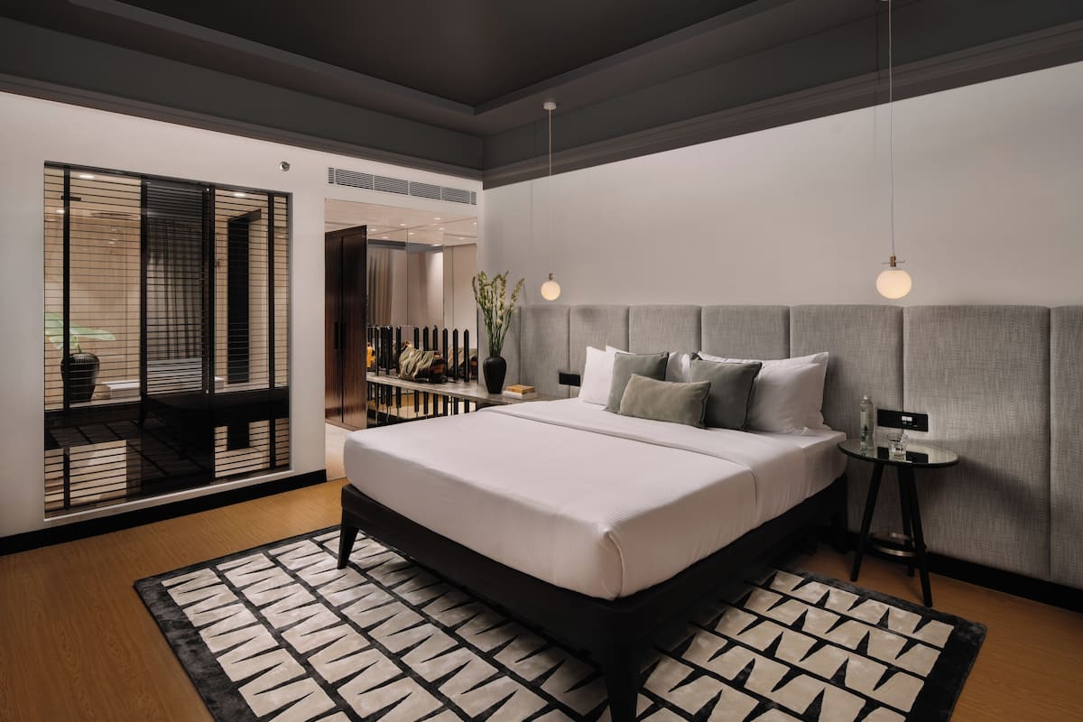 Premium bedding, minibar, in-room safe, desk