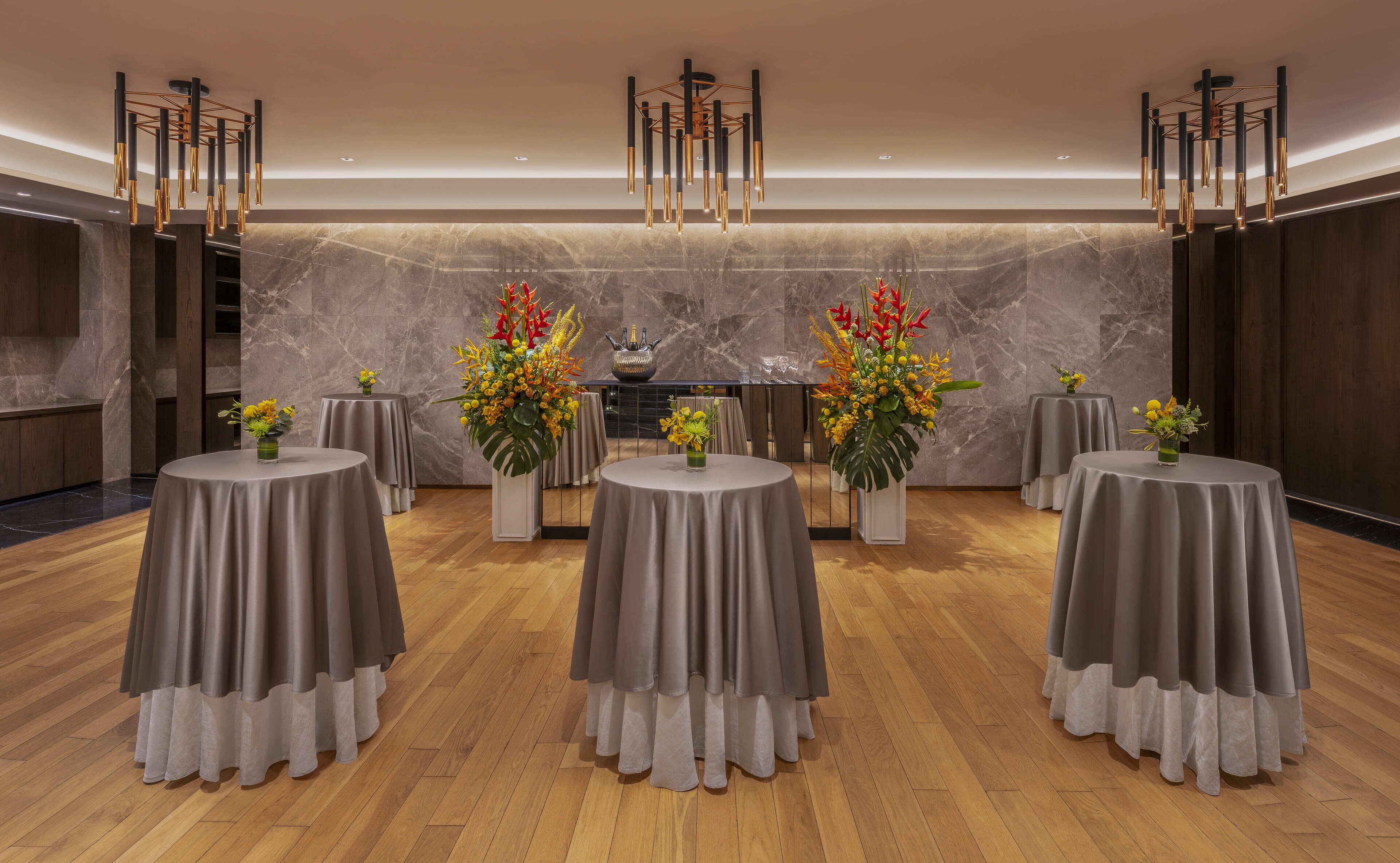 Foto - The Raintree, St. Mary’s Road