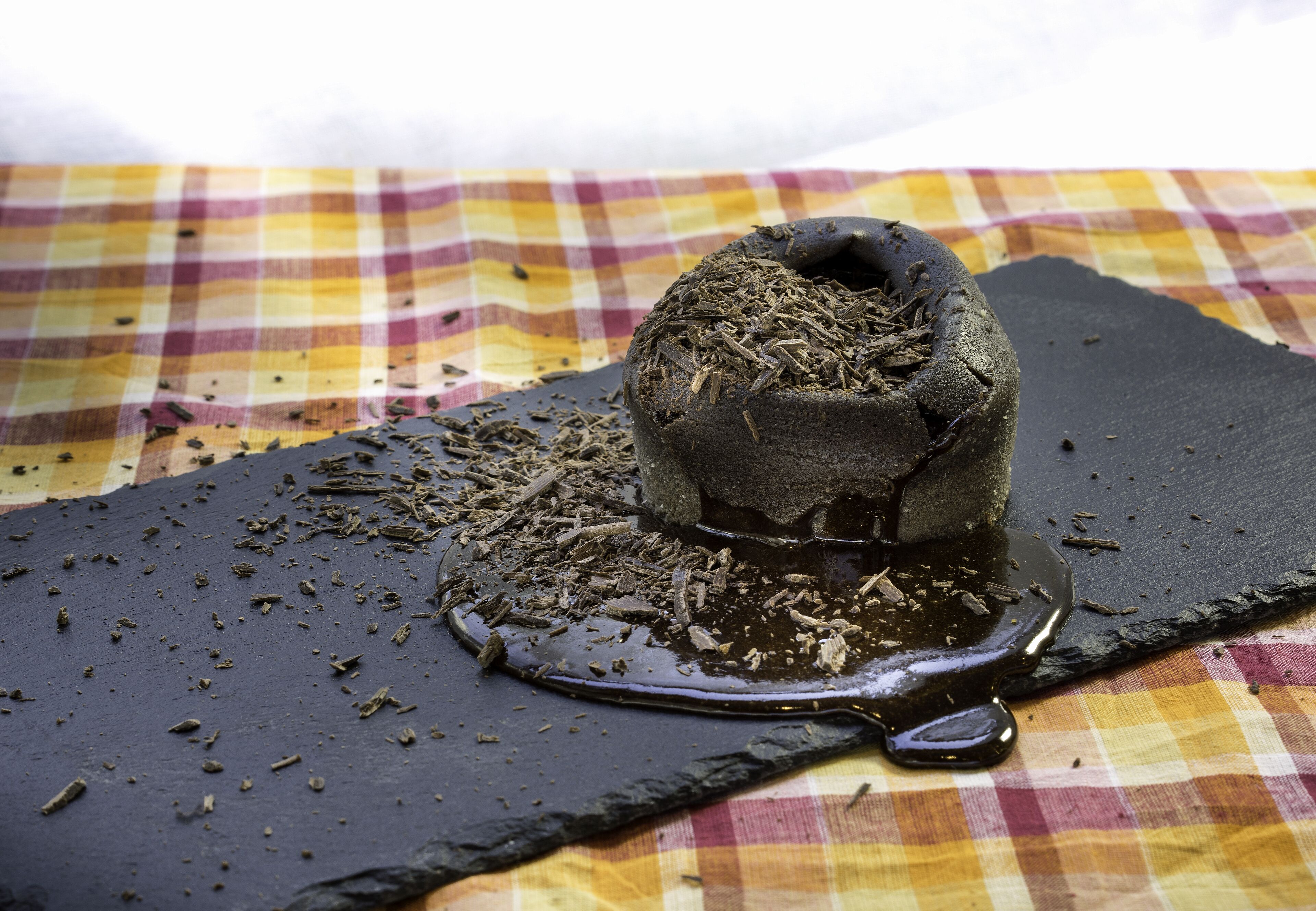 3 restaurants, breakfast, lunch, dinner served; international cuisine