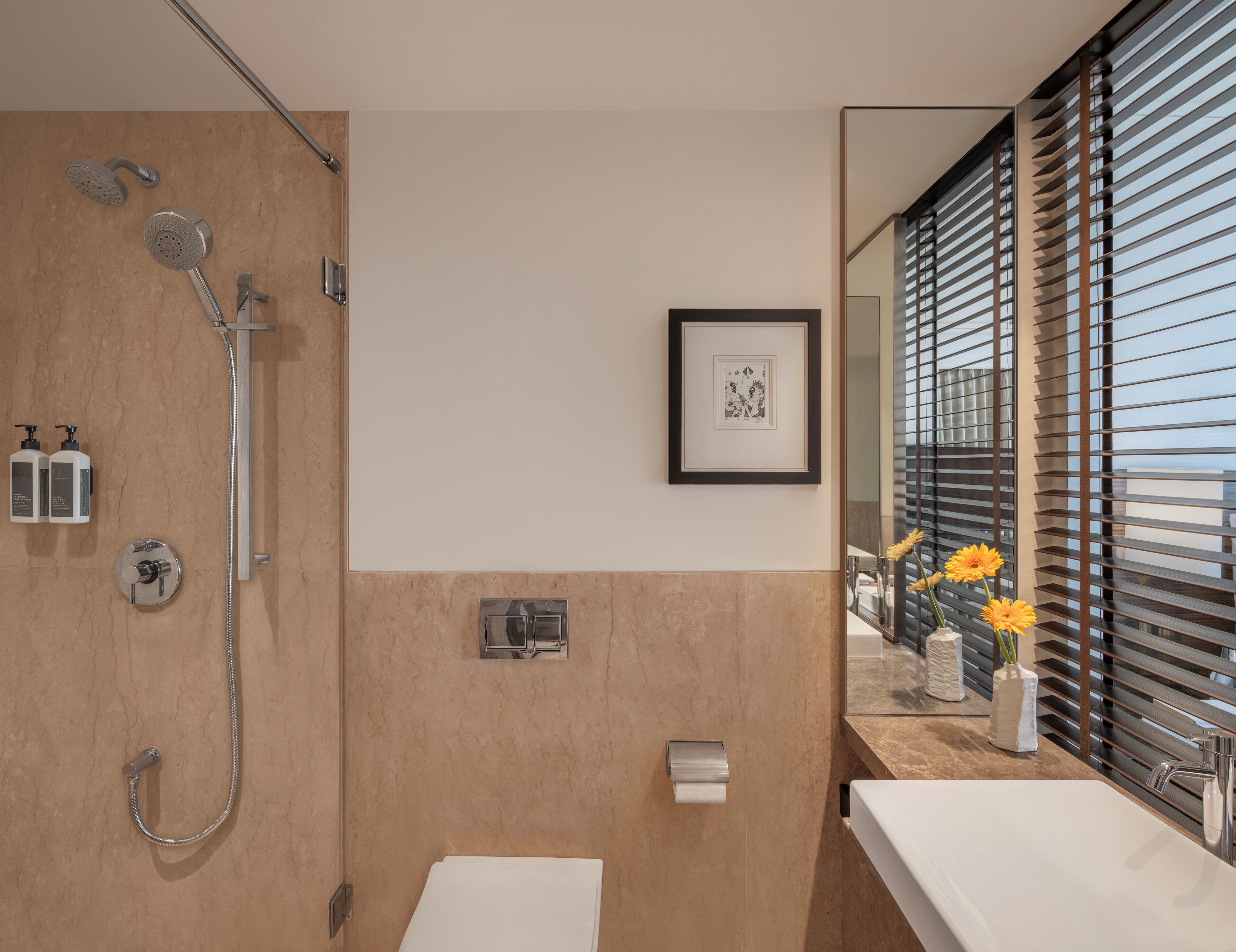 Foto - The Raintree, St. Mary’s Road