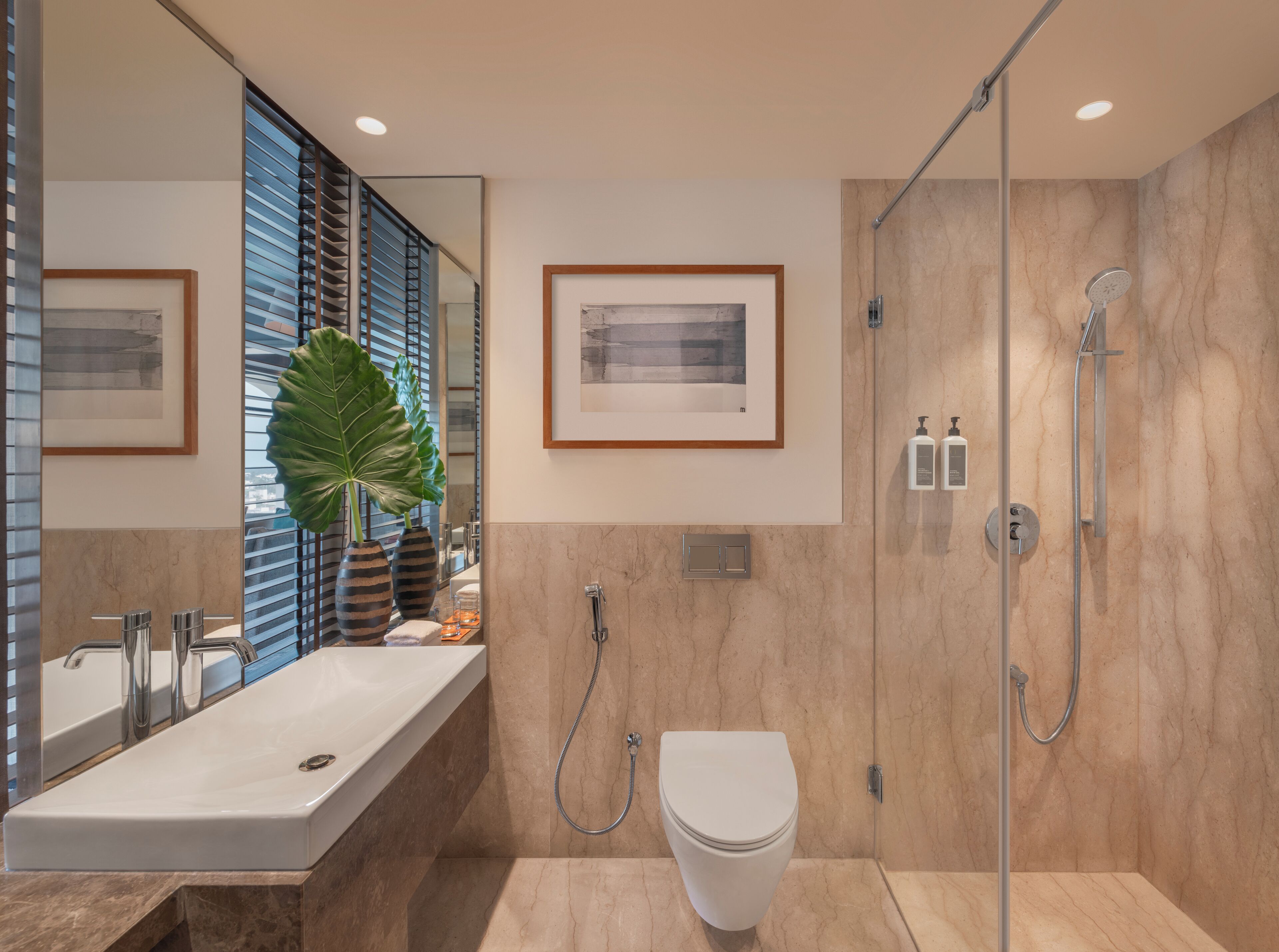 Foto - The Raintree, St. Mary’s Road