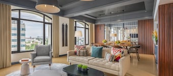 The Raintree, St. Mary's Road