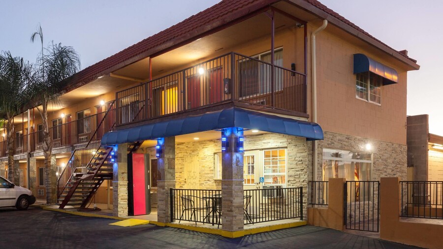 Travelodge by Wyndham El Cajon