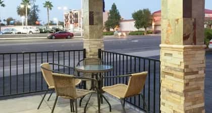 Om Park Inn and Suites El Cajon near San Diego