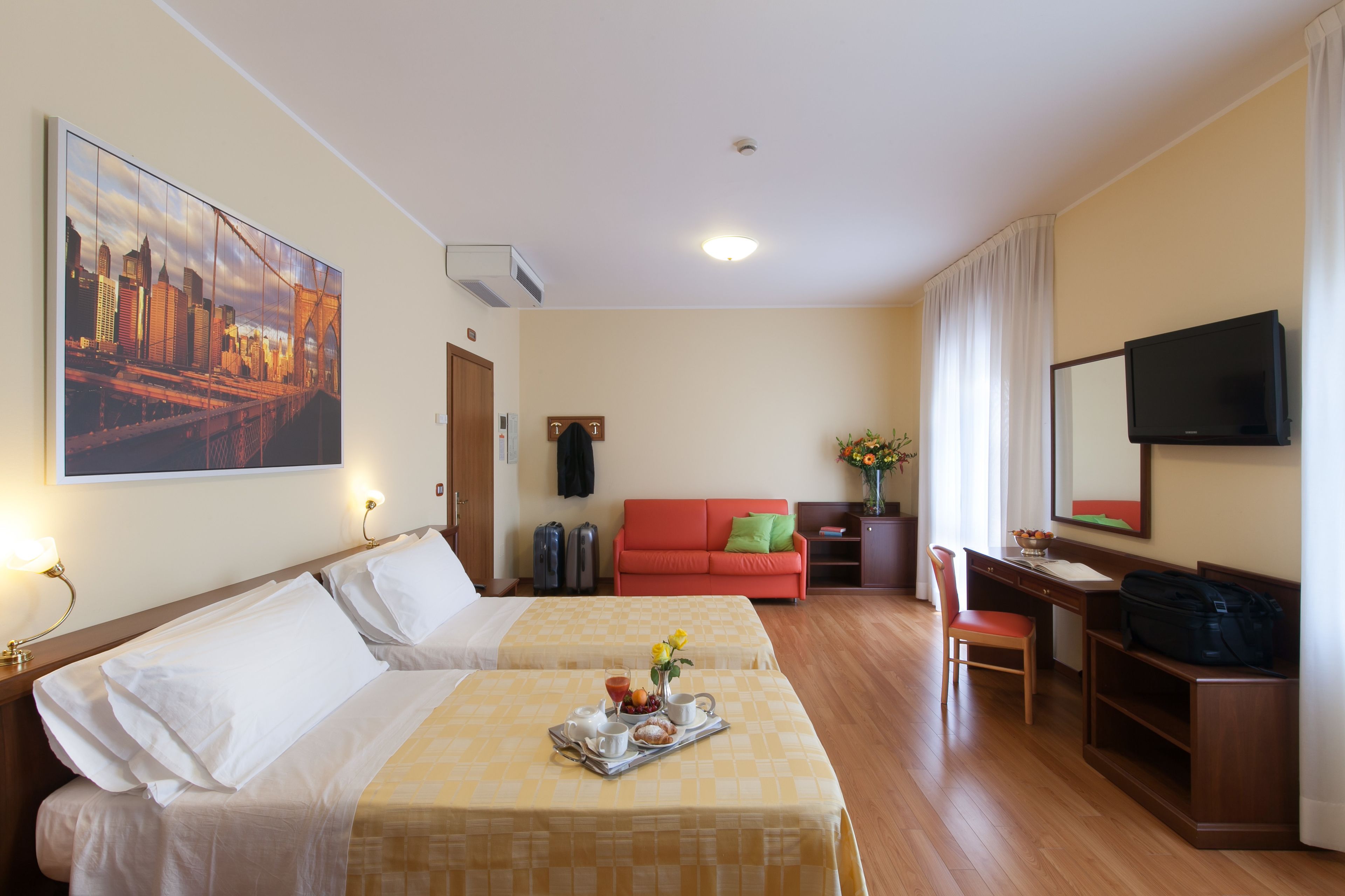 superior double or twin room | in-room safe, desk, free wifi, bed sheets