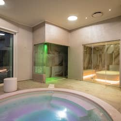 Sauna, bilik wap, mandi tangas / hammam, rawatan badan