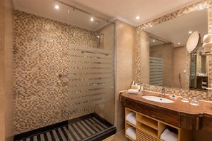 Twin Room, Garden View | Egyptian cotton sheets, Tempur-Pedic beds, minibar, in-room safe - Savoy Sharm (Sharm El Sheikh)