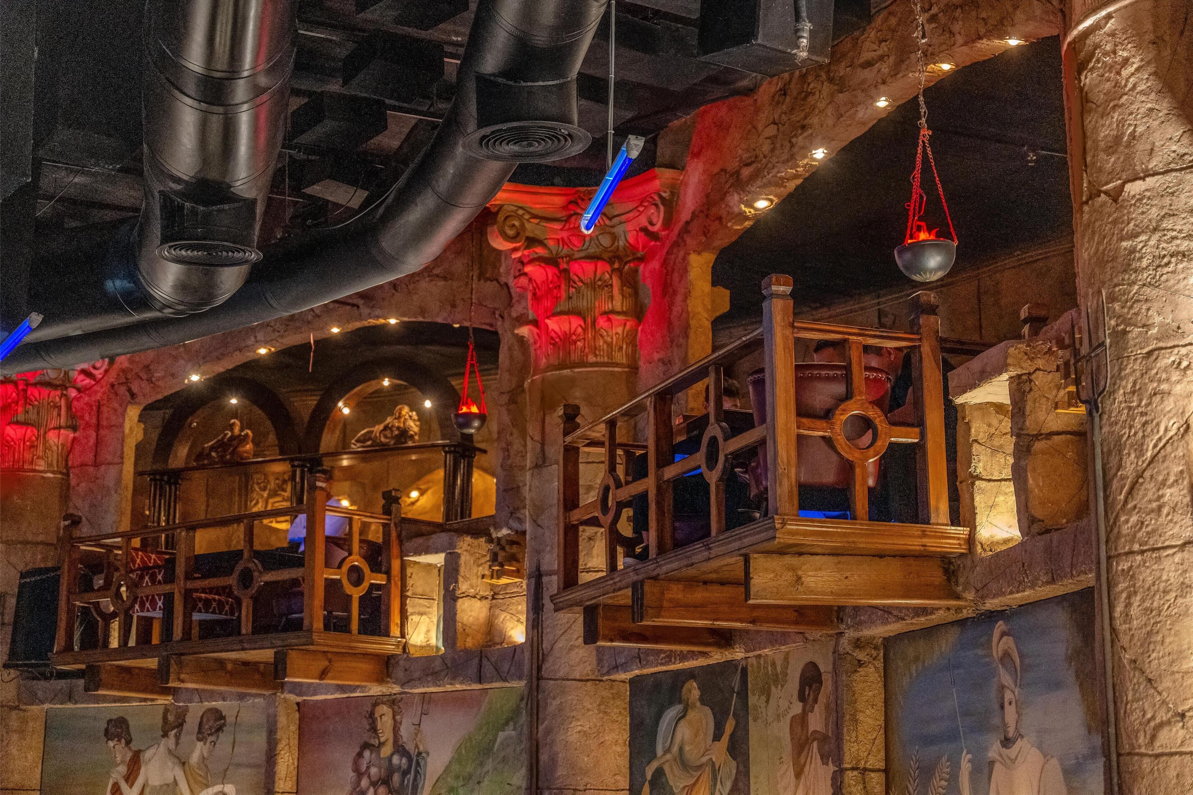 5 bars/lounges, swim-up bar, poolside bar