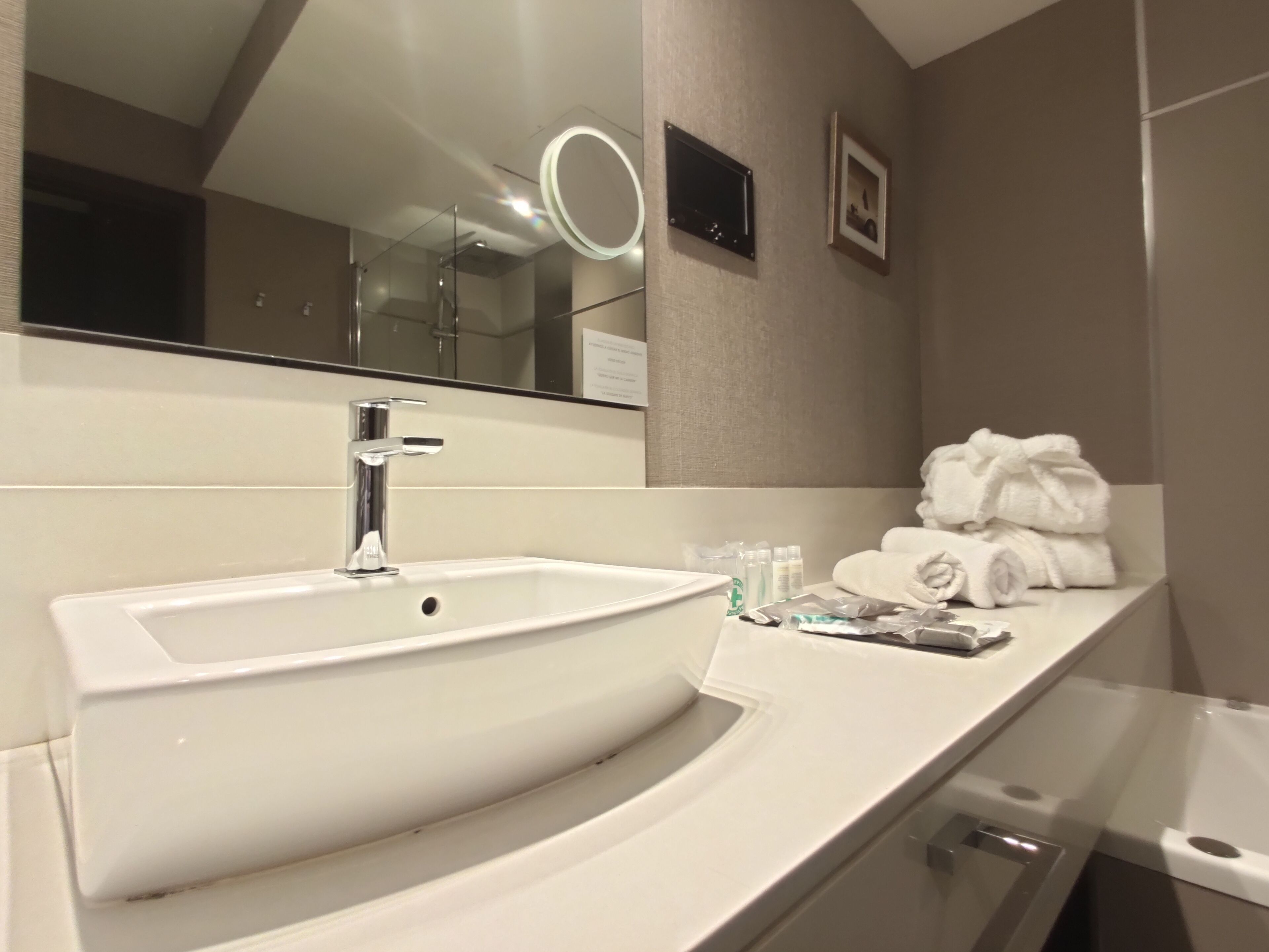 standard triple room | bathroom | rainfall showerhead, free toiletries, hair dryer, bathrobes