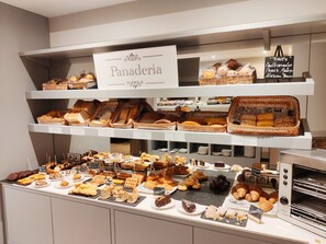 Dagelijks ontbijtbuffet (EUR 16 per persoon)