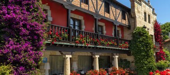 Costa Esmeralda Suites