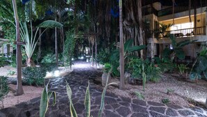 Unclassified image, 3 of 50, button - Hibiscus Boutique Hotel (Grand-Baie)