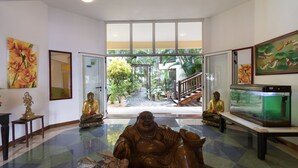 Unclassified image, 2 of 50, button - Hibiscus Boutique Hotel (Grand-Baie)