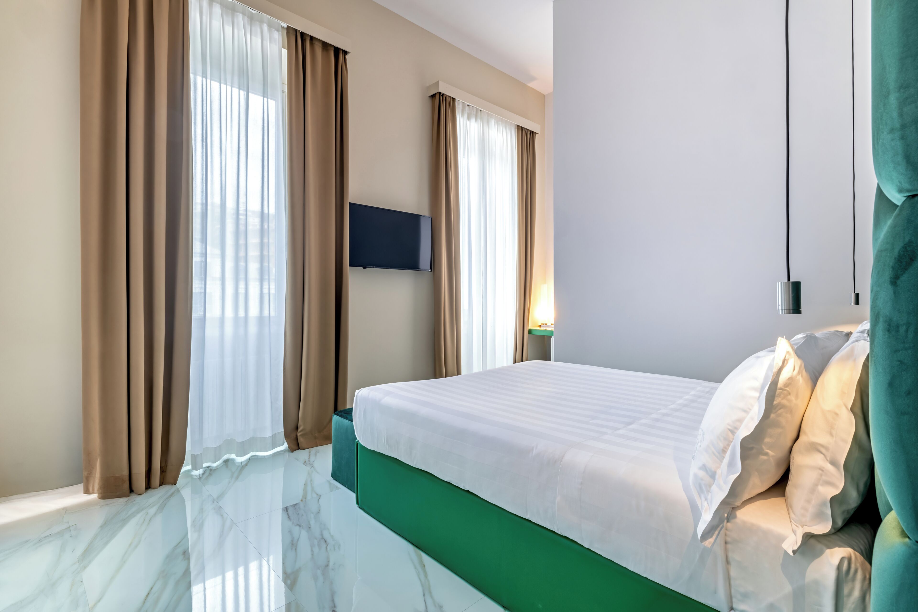 Hochwertige Bettwaren, Pillowtop-Betten, Minibar, Zimmersafe