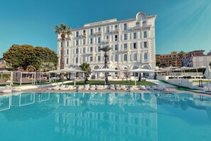 Seasonal outdoor pool, open 8:00 AM to 8:00 PM, pool cabanas (surcharge)