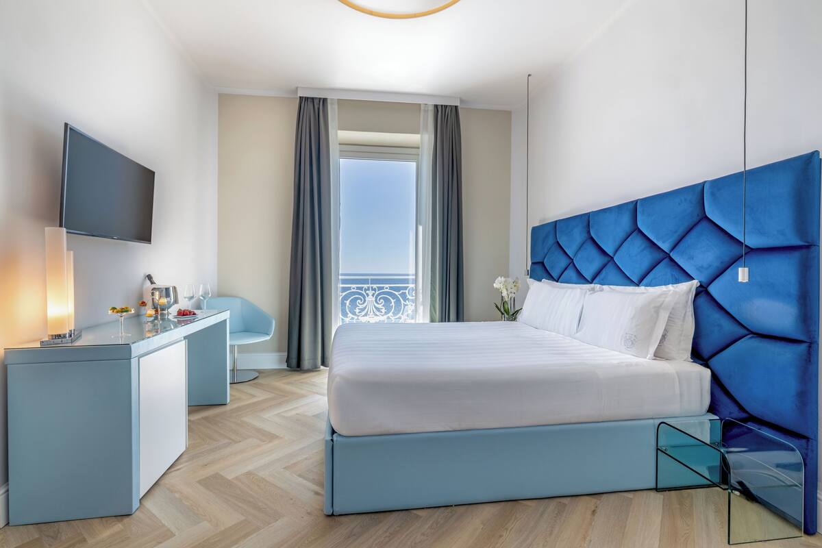 Literie de qualité supérieure, surmatelas, minibar