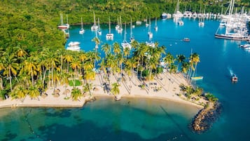 Free beach shuttle, sun loungers, beach towels, windsurfing