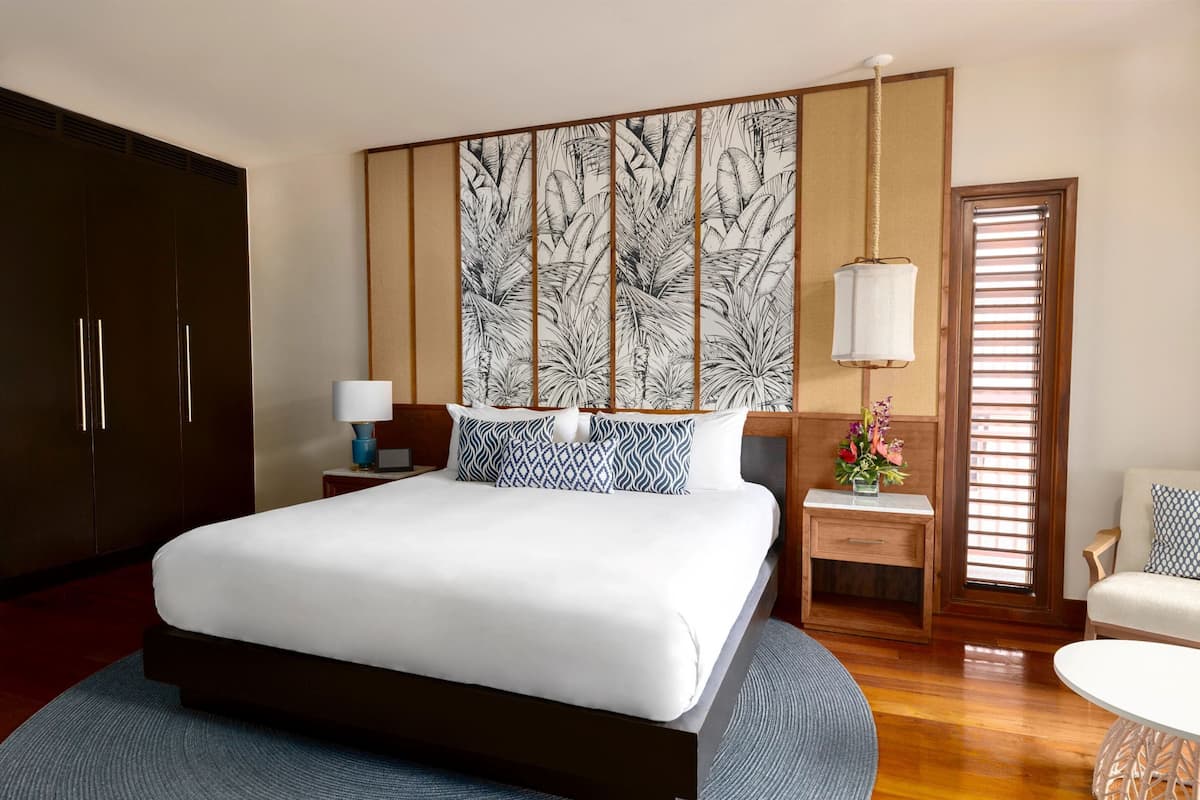 2 slaapkamers, luxe beddengoed, donzen dekbedden, een minibar