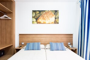 Coffres-forts dans les chambres, lits bébé (gratuits)