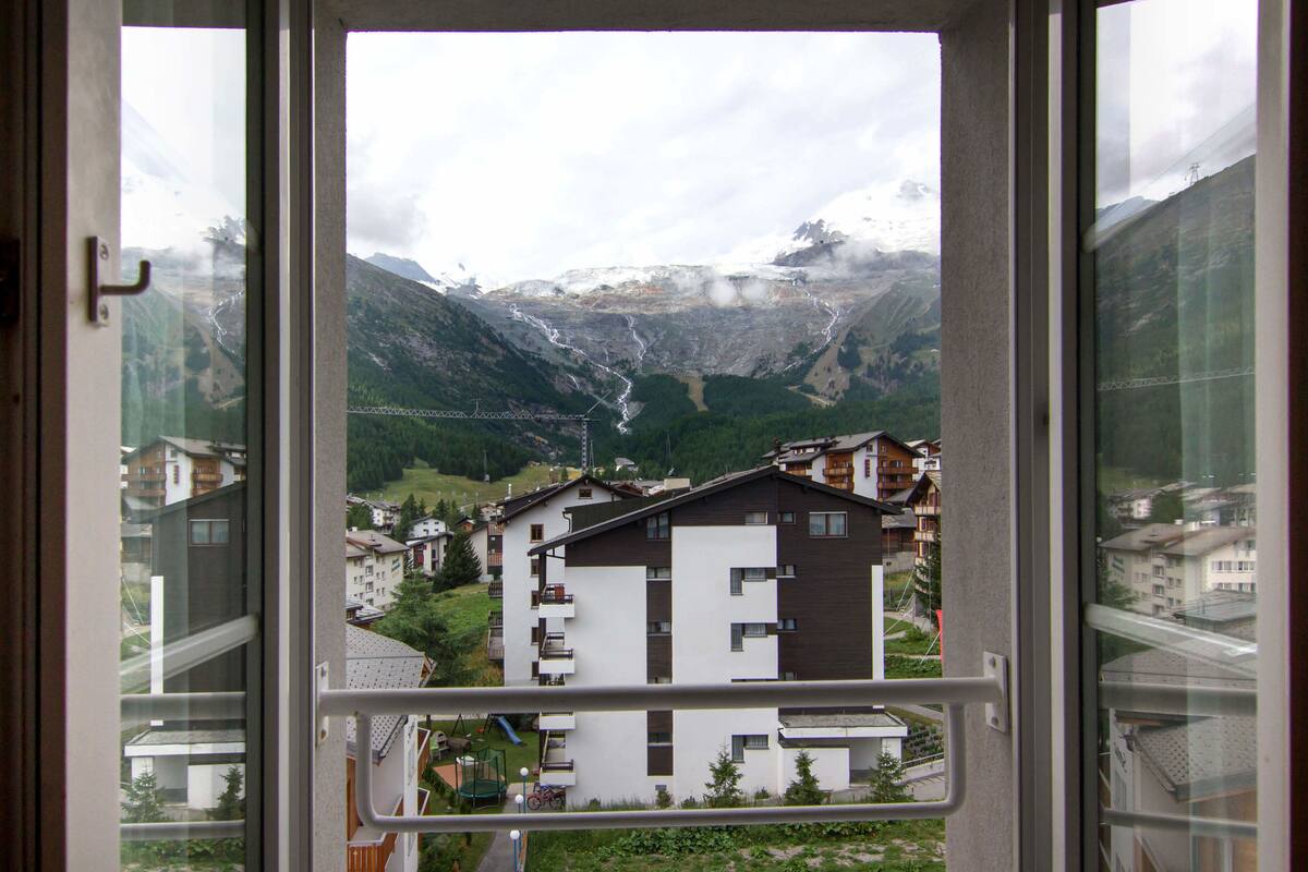 superior single room | view from room