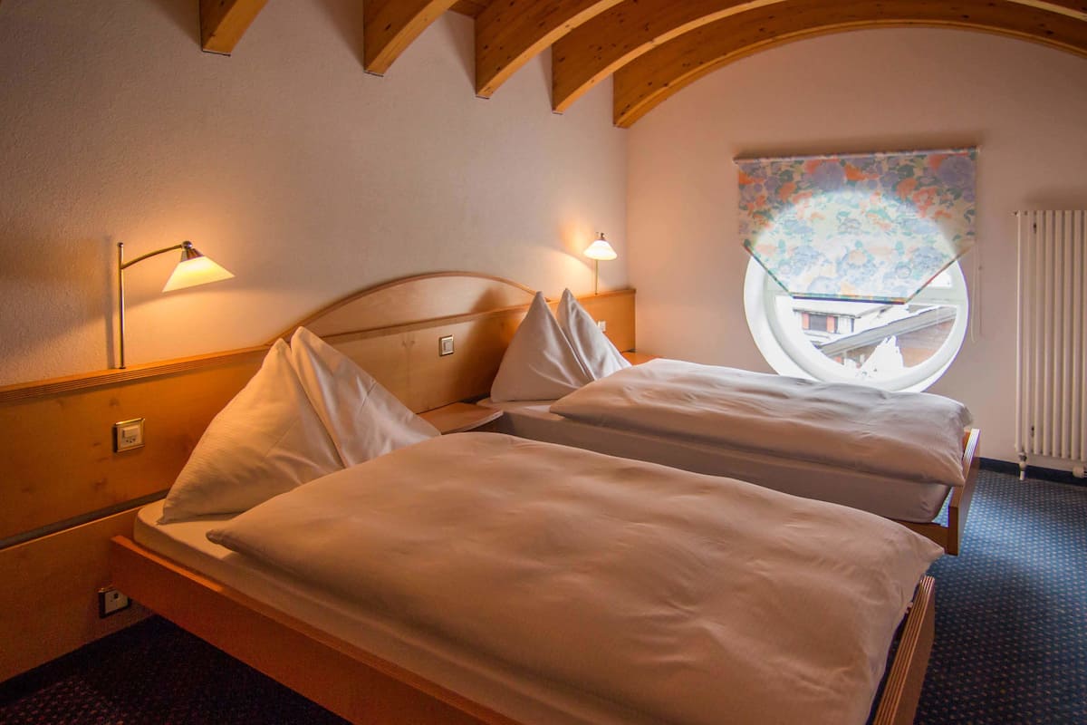 suite | in-room safe, desk, soundproofing, free cots/infant beds