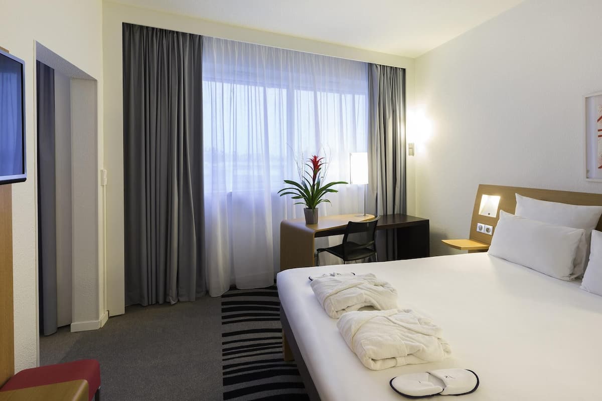 Executive Room, 1 Double Bed with Sofa bed
