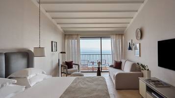 Superior Double Room +2 Sea View with Balcony | Minibar, in-room safe, desk, blackout drapes
