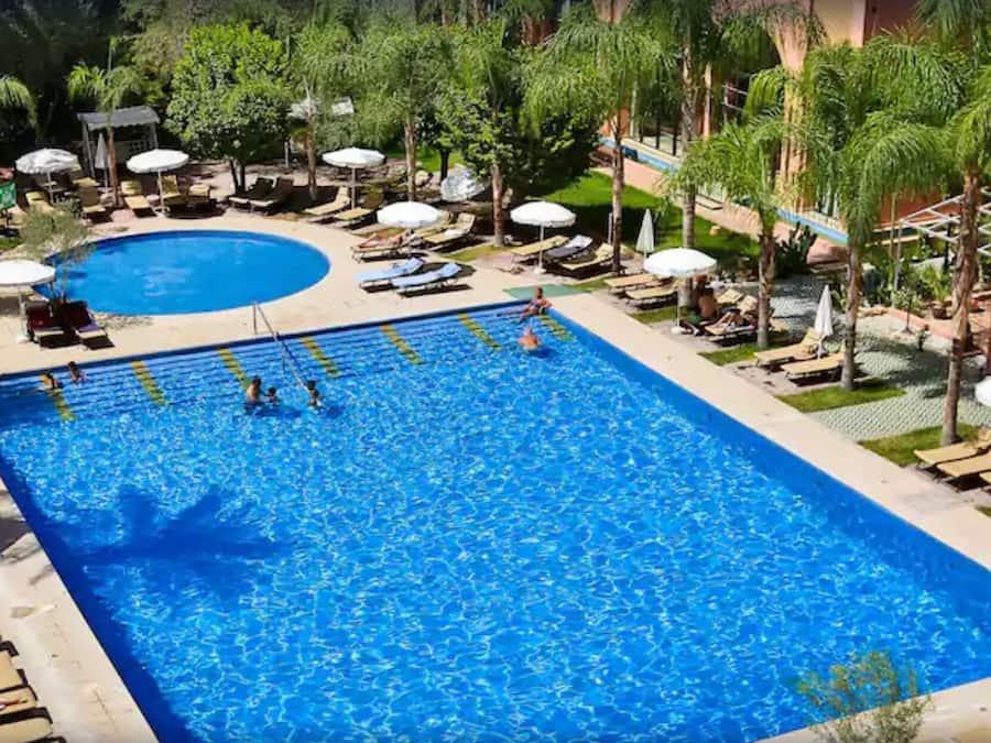 Bar junto a la alberca