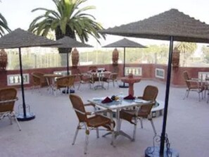 Frokost, lunsj og middag serveres, internasjonale retter 