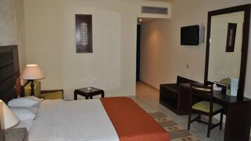 Minibar, in-room safe, desk, blackout curtains