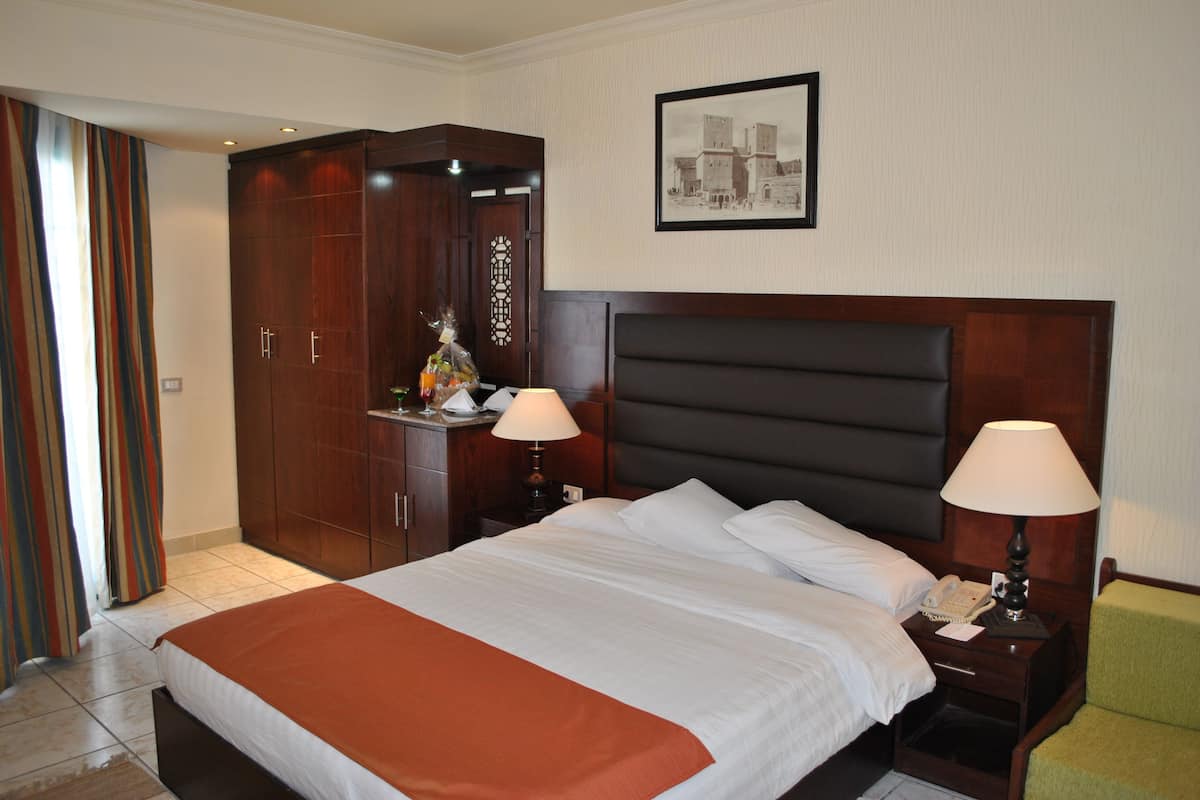 Minibar, in-room safe, desk, blackout curtains