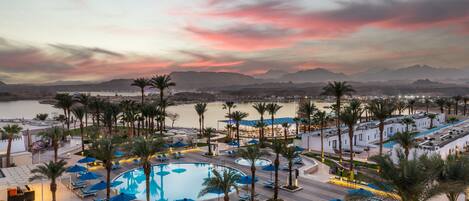 Playa privada, toallas de playa, buceo y vóleibol de playa