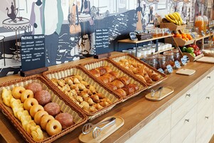 Daily buffet breakfast for a fee