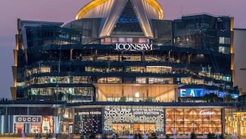 Shopping centre
