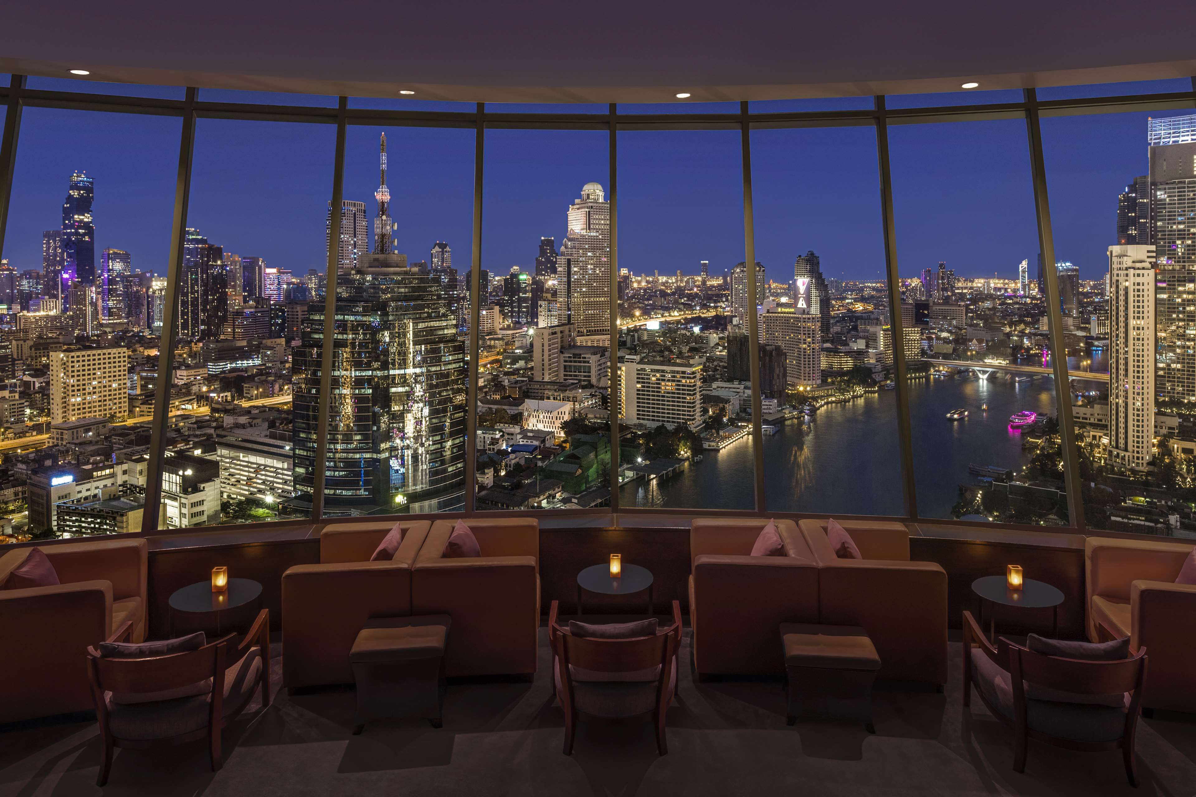 2 bars/lounges, rooftop bar, sports bar