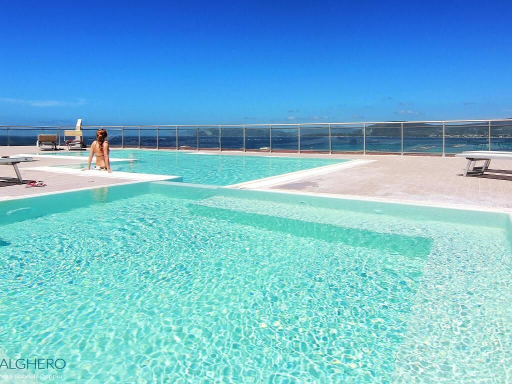 Pool | Seasonal outdoor pool