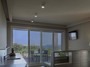 Desk, laptop workspace, free WiFi, bed sheets - Alma Di Alghero Hotel (Alghero)