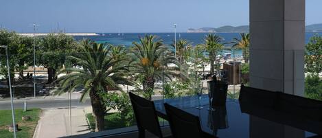 Apartment in separate building 300 mt from the hotel- via Castelsardo 30 | Desk, laptop workspace, free WiFi, bed sheets