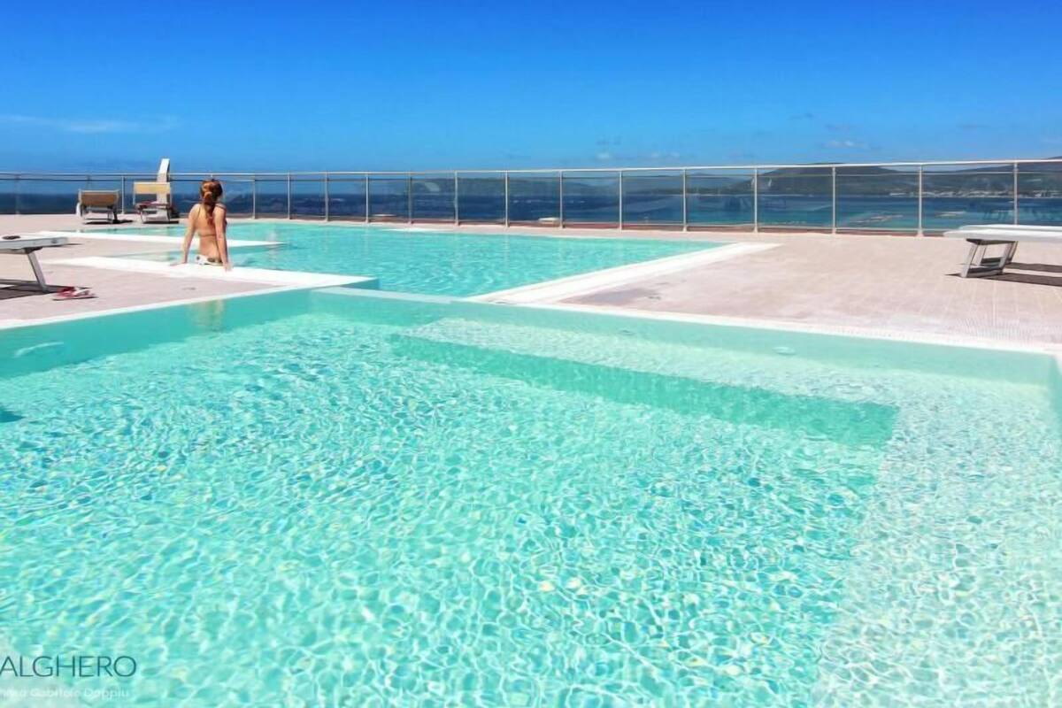 Pool | Seasonal outdoor pool