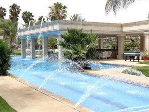 3 outdoor pools, pool umbrellas, sun loungers - Zaki Hotel  (Meknes)