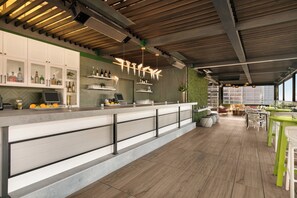 Rooftop bar - Glenn Hotel, Autograph Collection (Atlanta)