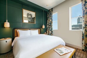 Executive Suite, 1 King Bed with Sofa bed | Premium bedding, pillow-top beds, in-room safe, desk - Glenn Hotel, Autograph Collection (Atlanta)