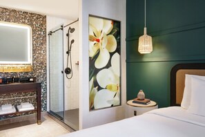 Executive Suite, 1 King Bed with Sofa bed | Bathroom | Shower, free toiletries, hair dryer, bathrobes - Glenn Hotel, Autograph Collection (Atlanta)