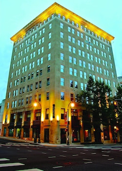 Glenn Hotel, Autograph Collection