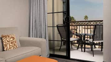Suite, 2 Queen-Betten, Nichtraucher | Wohnbereich