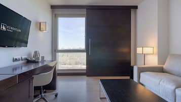 Minibar, coffres-forts dans les chambres, bureau, chambres insonorisées