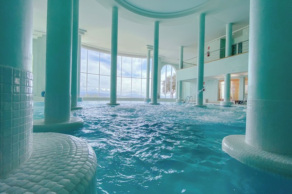 Hot tub, Turkish bath, body treatments, hydrotherapy, aromatherapy