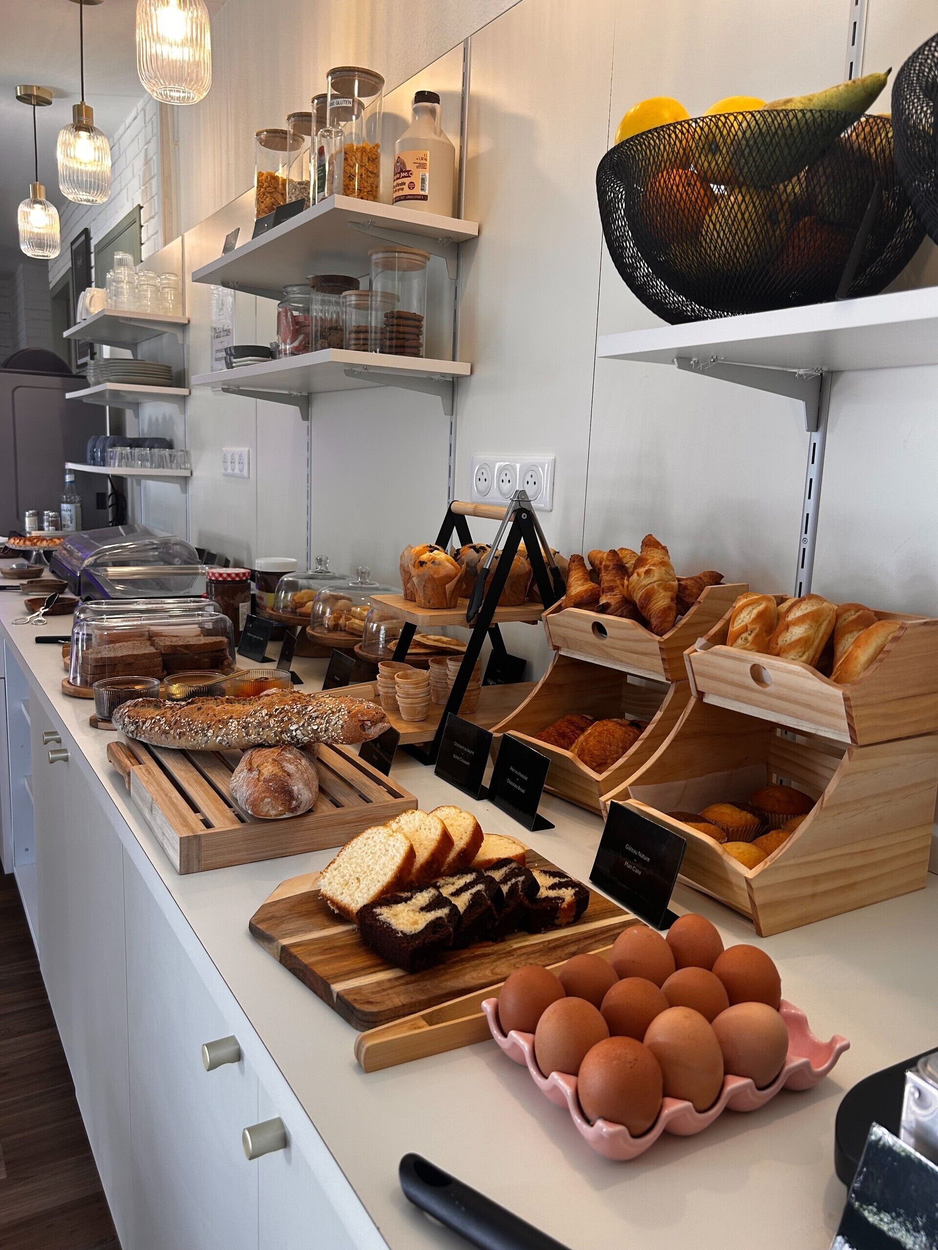 Daily buffet breakfast for a fee