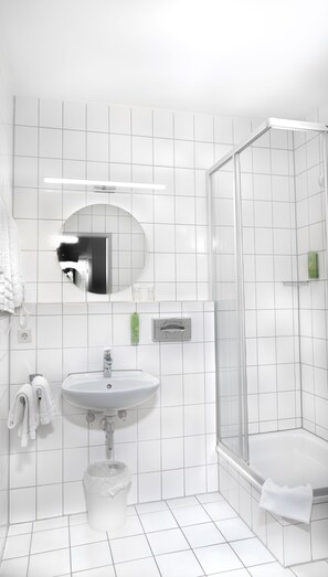 Free toiletries, hair dryer, towels - Stadthotel Heilbronn (Heilbronn)